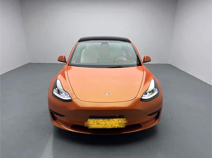 Фото 2 - Tesla Model 3