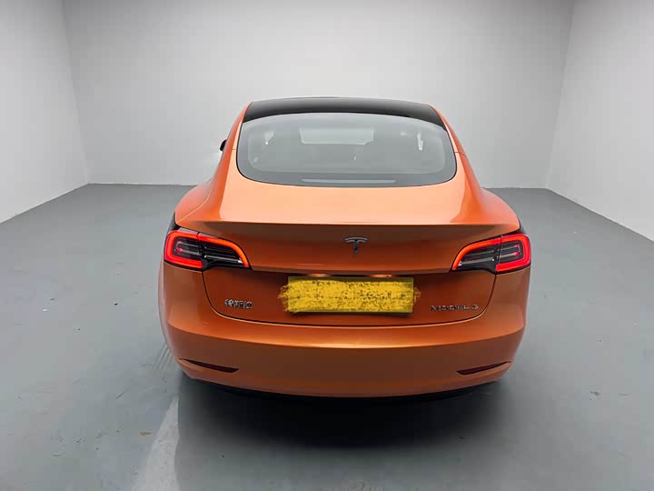 Фото 5 - Tesla Model 3