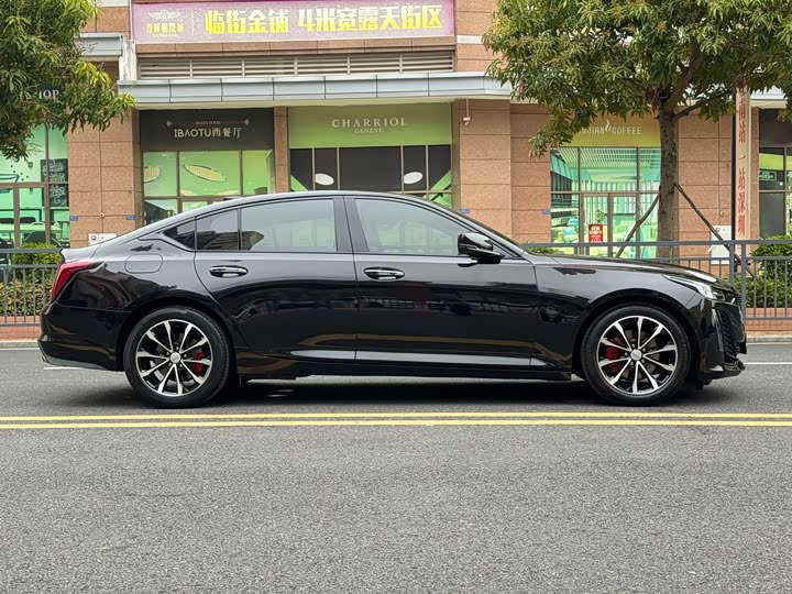 Photo 4 - Cadillac CT5