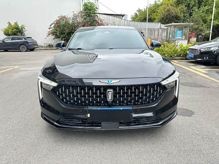 Фото 2 - Bestune B70