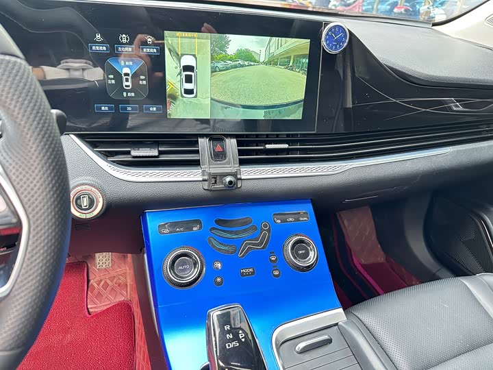 Фото 9 - Bestune B70