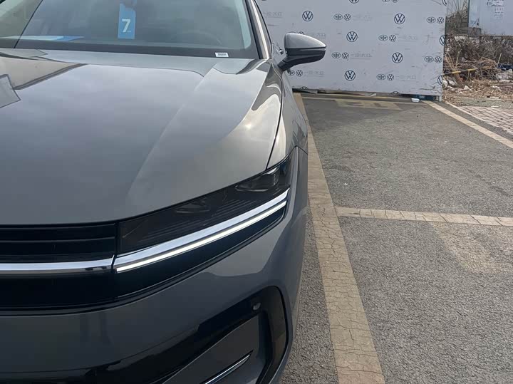 Фото 5 - Volkswagen Magotan