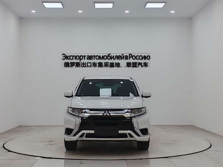 Фото 2 - Mitsubishi Outlander