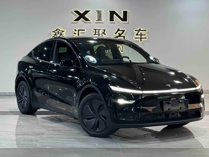 Photo 2 - Tesla Model Y