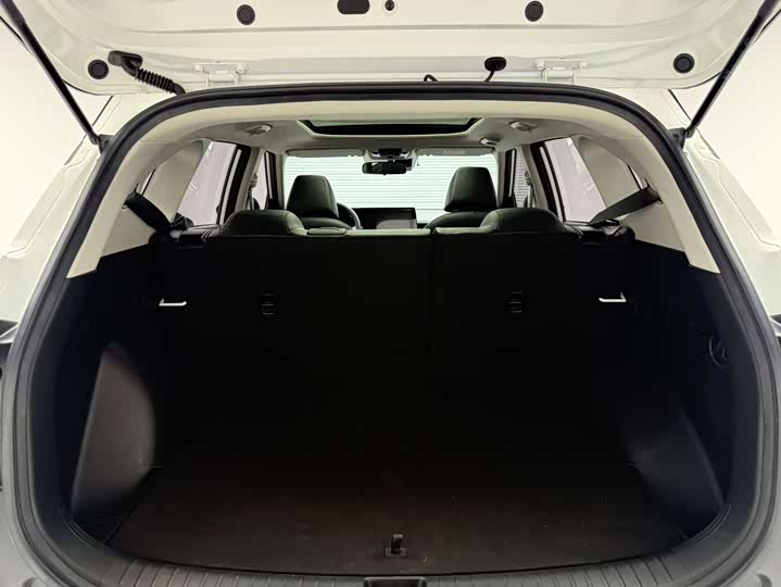 Фото 9 - Kia KX3