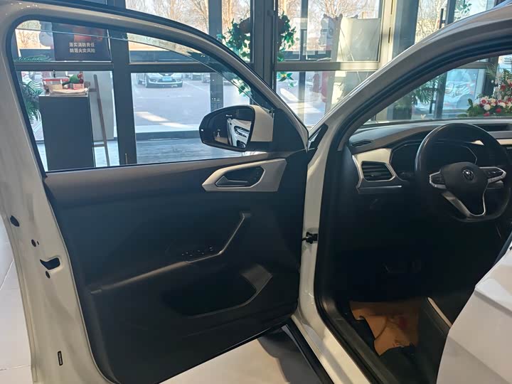 Фото 6 - Volkswagen Tacqua