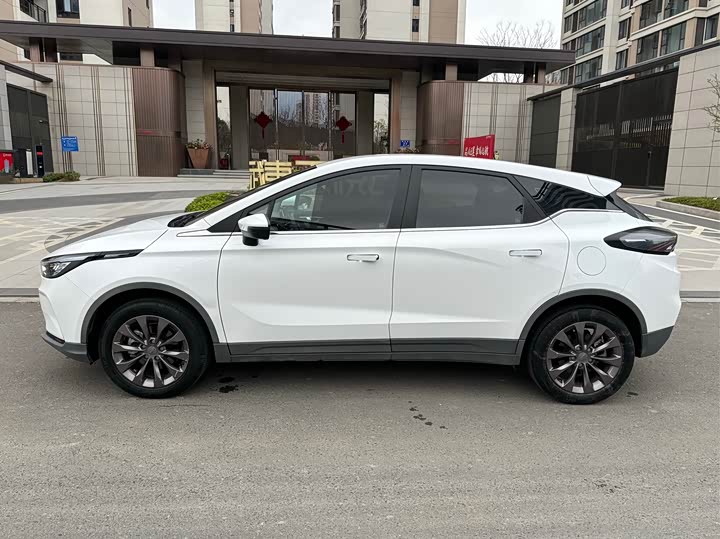 Фото 3 - Geely Geometry C