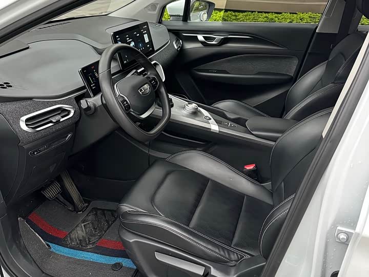 Фото 6 - Geely Geometry C