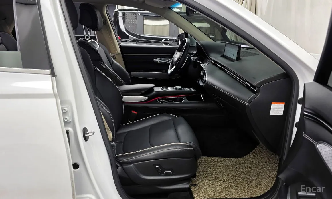 Фото 11 - Genesis GV70