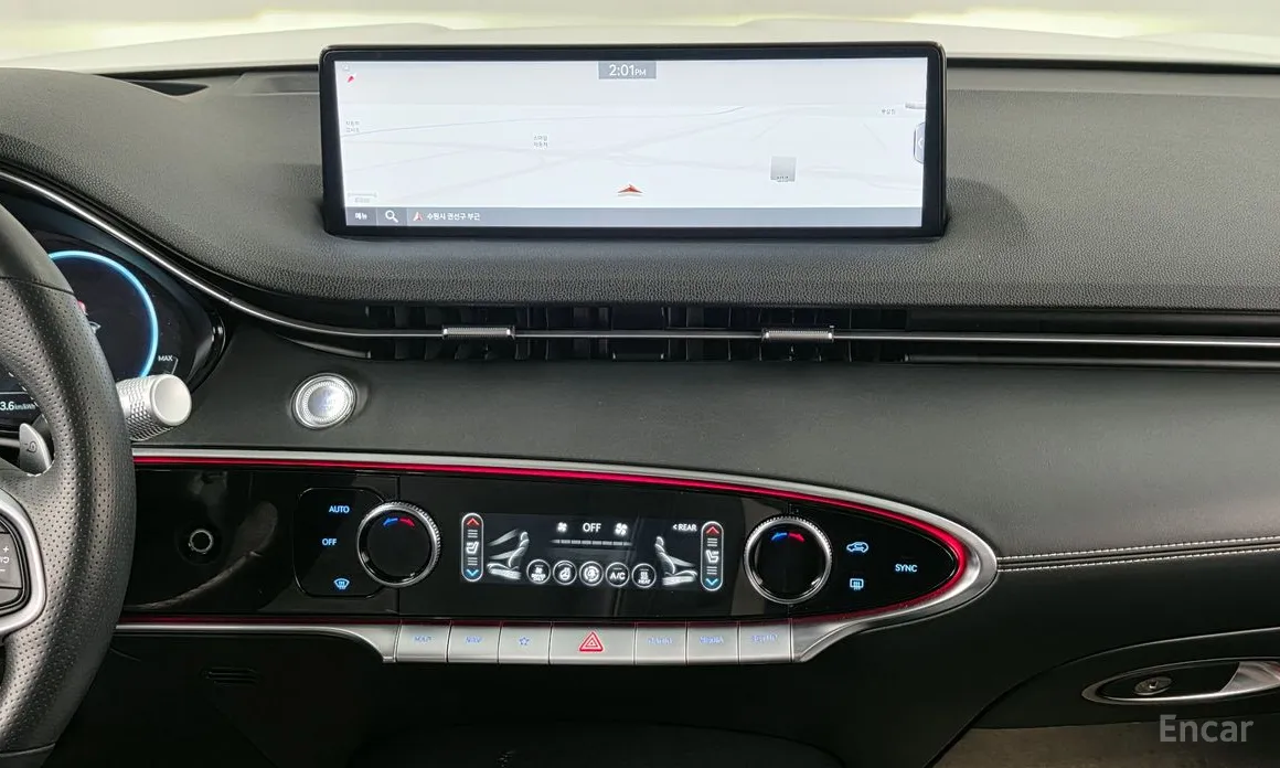 Фото 14 - Genesis GV70