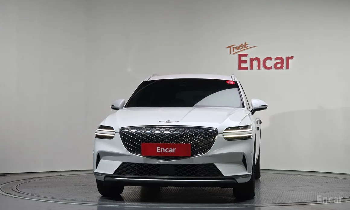 Фото 3 - Genesis GV70