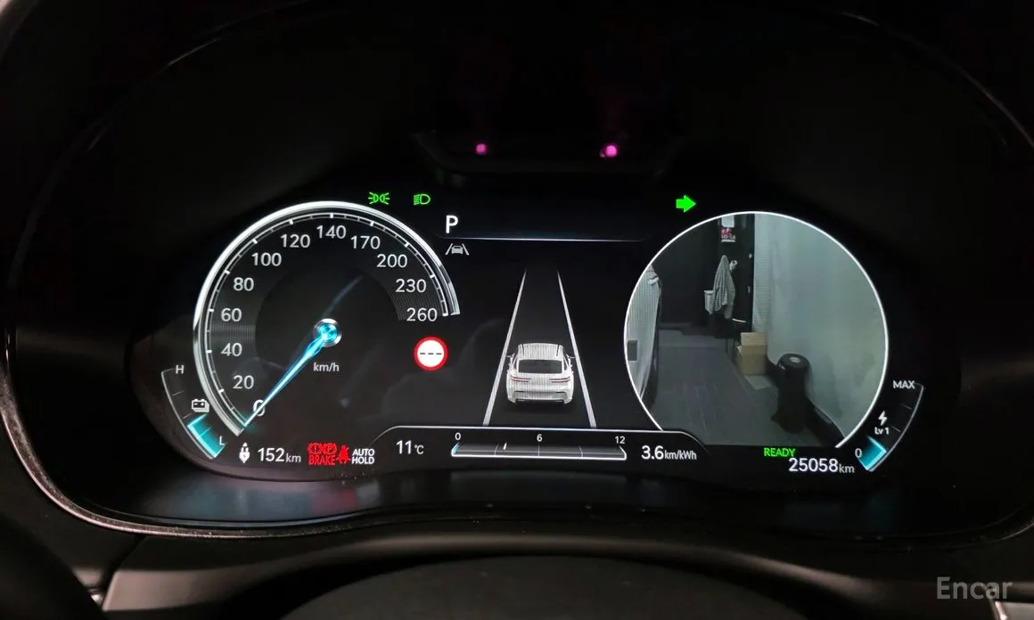 Фото 8 - Genesis GV70