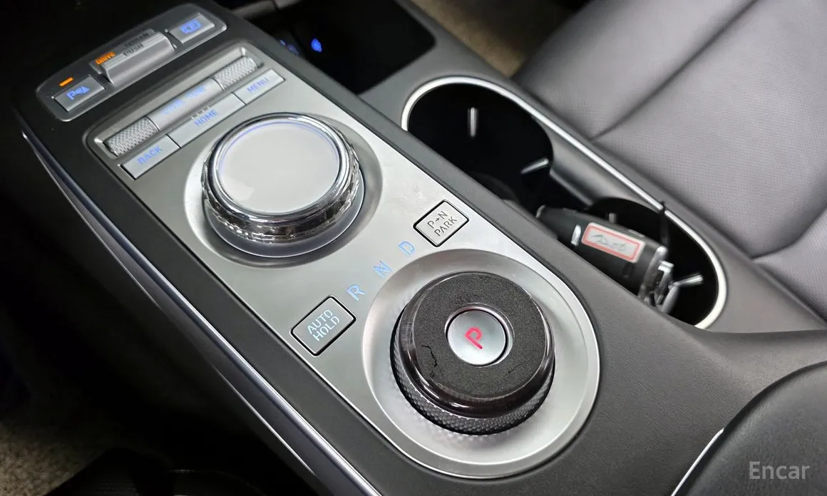 Фото 9 - Genesis GV70