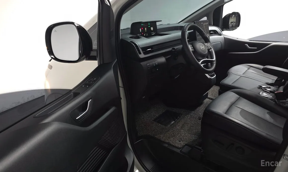 Фото 12 - Hyundai Staria