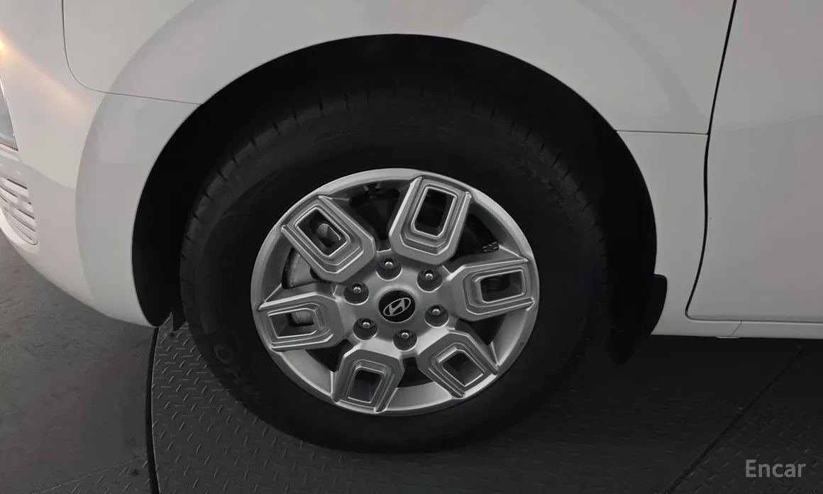 Фото 5 - Hyundai Staria