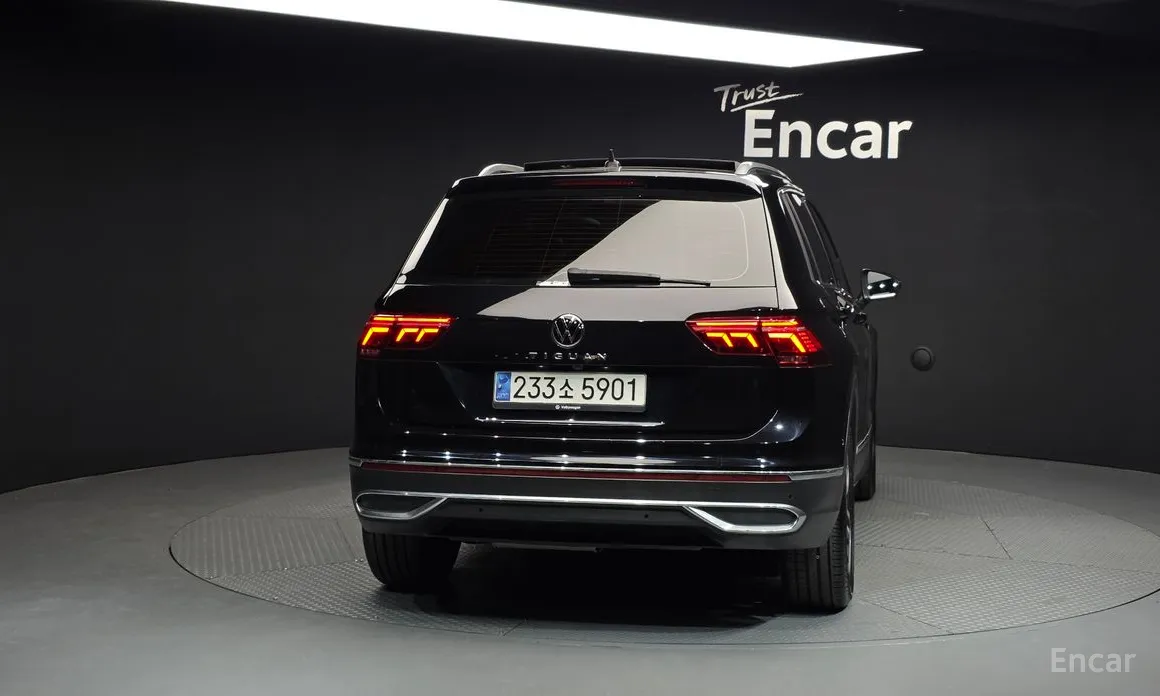 Фото 4 - Volkswagen Tiguan