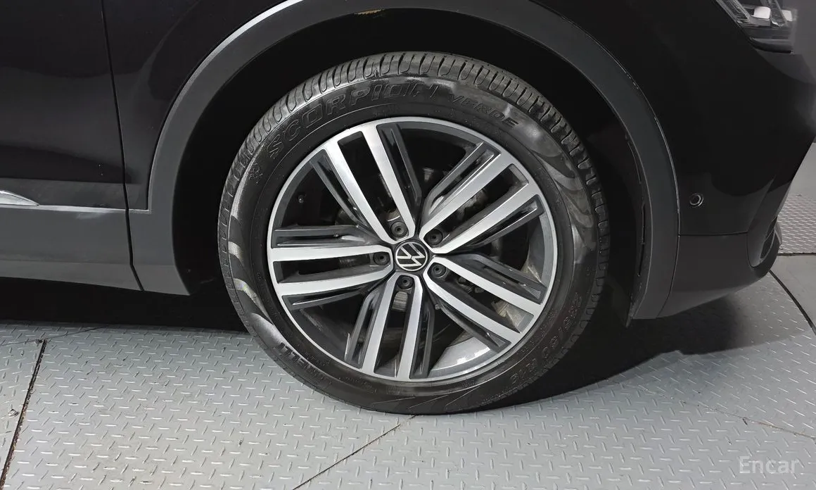 Фото 5 - Volkswagen Tiguan