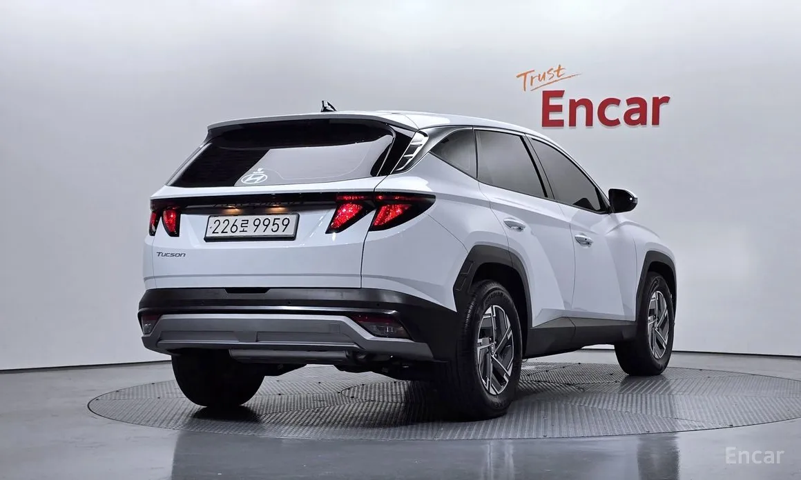 Фото 2 - Hyundai Tucson