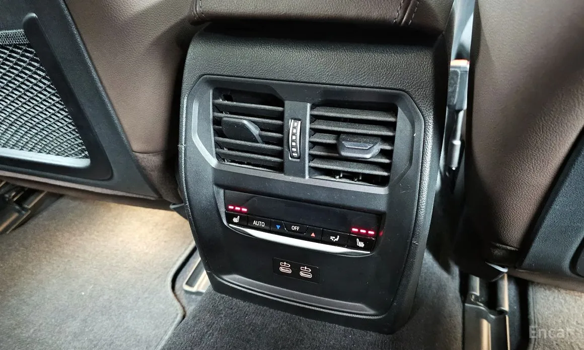 Фото 19 - BMW i4