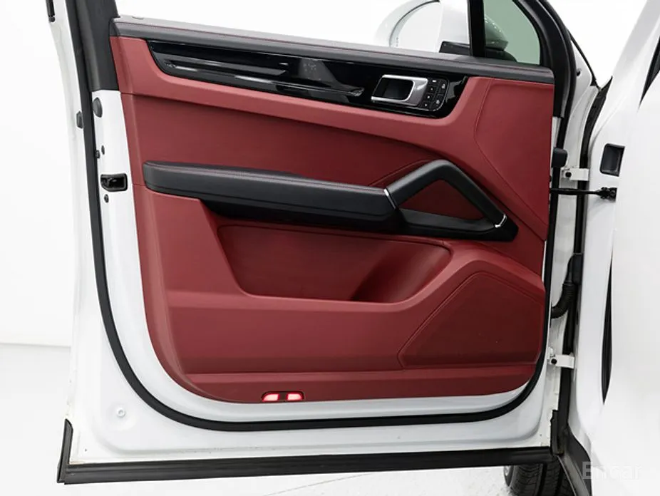 Фото 14 - Porsche Cayenne