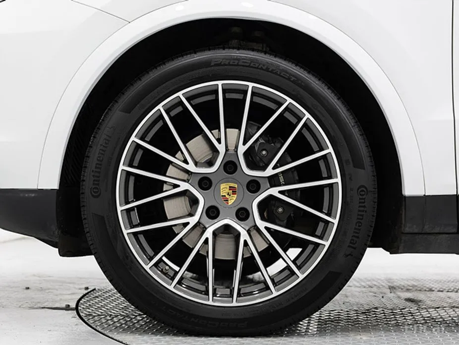 Фото 5 - Porsche Cayenne