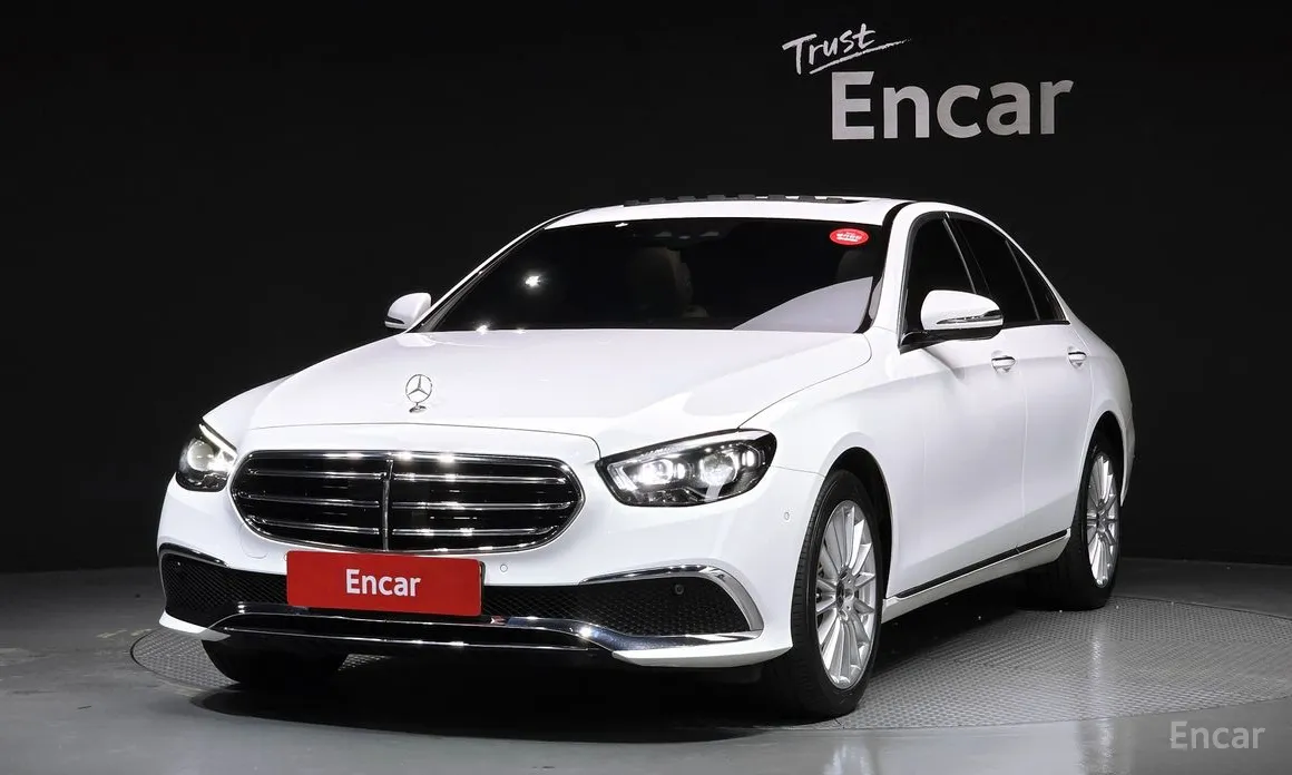 Фото 1 - Mercedes-Benz E-Class