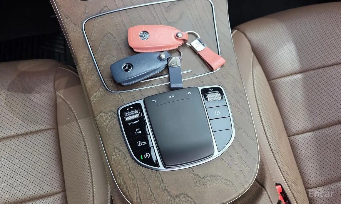 Фото 20 - Mercedes-Benz E-Class