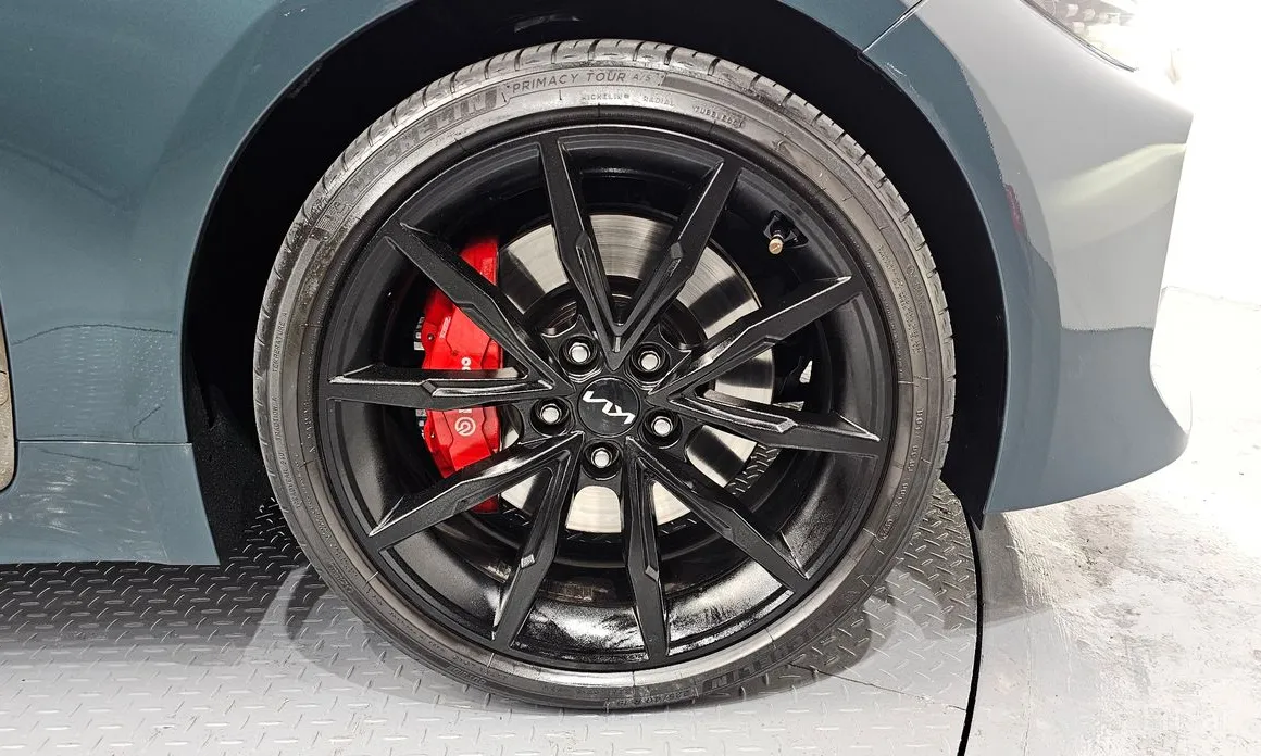 Фото 5 - Kia Stinger