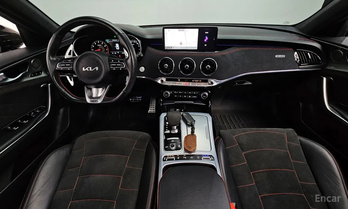 Фото 7 - Kia Stinger