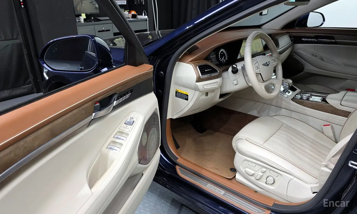 Фото 10 - Genesis G90