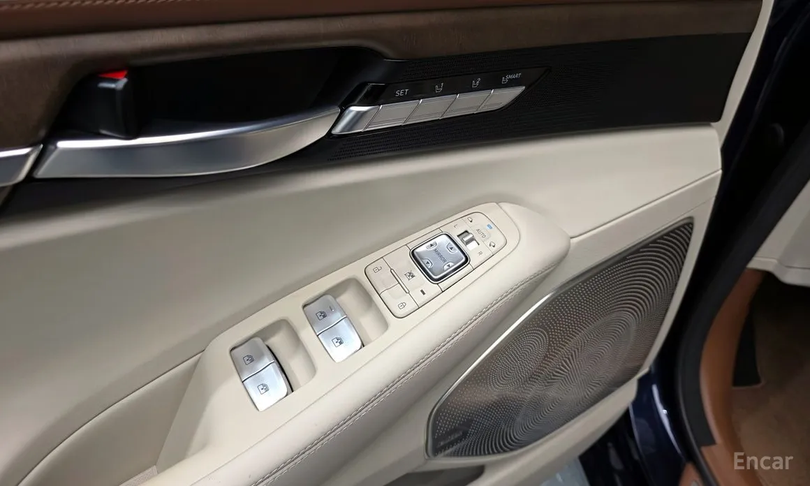 Фото 11 - Genesis G90