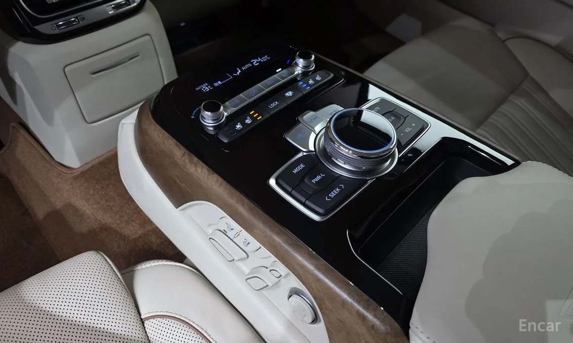 Фото 18 - Genesis G90