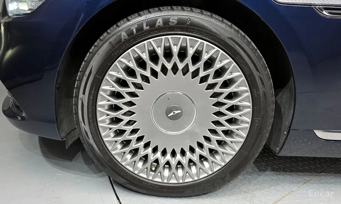 Фото 5 - Genesis G90