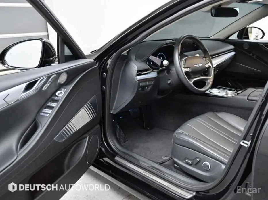 Фото 11 - Genesis G80