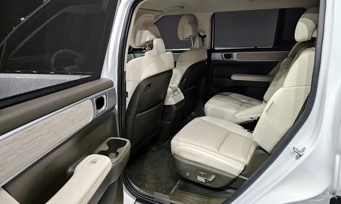 Фото 12 - Hyundai Santa Fe