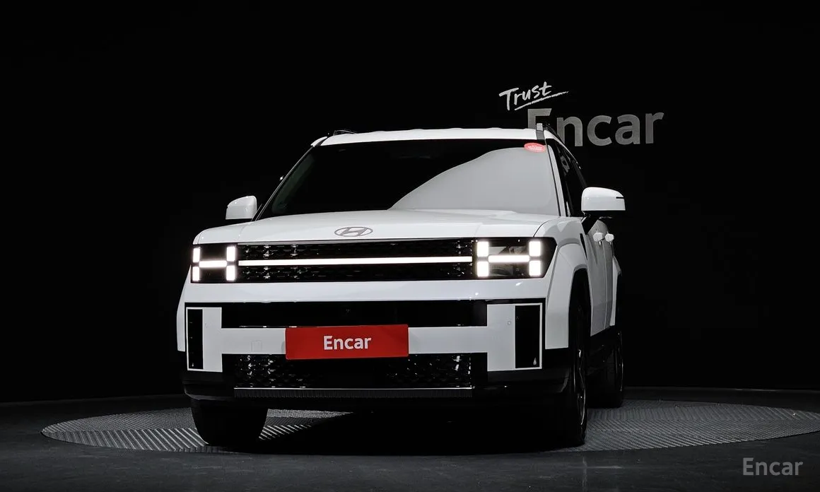 Фото 3 - Hyundai Santa Fe