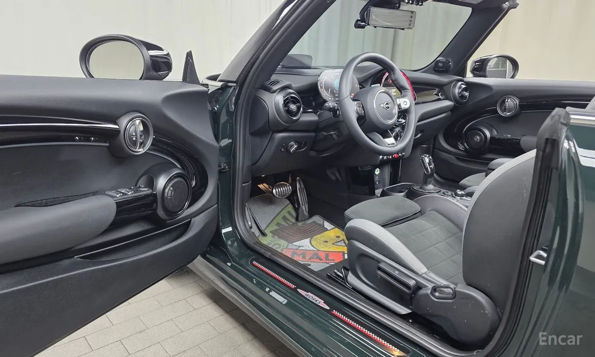 Фото 10 - Mini Cooper Convertible