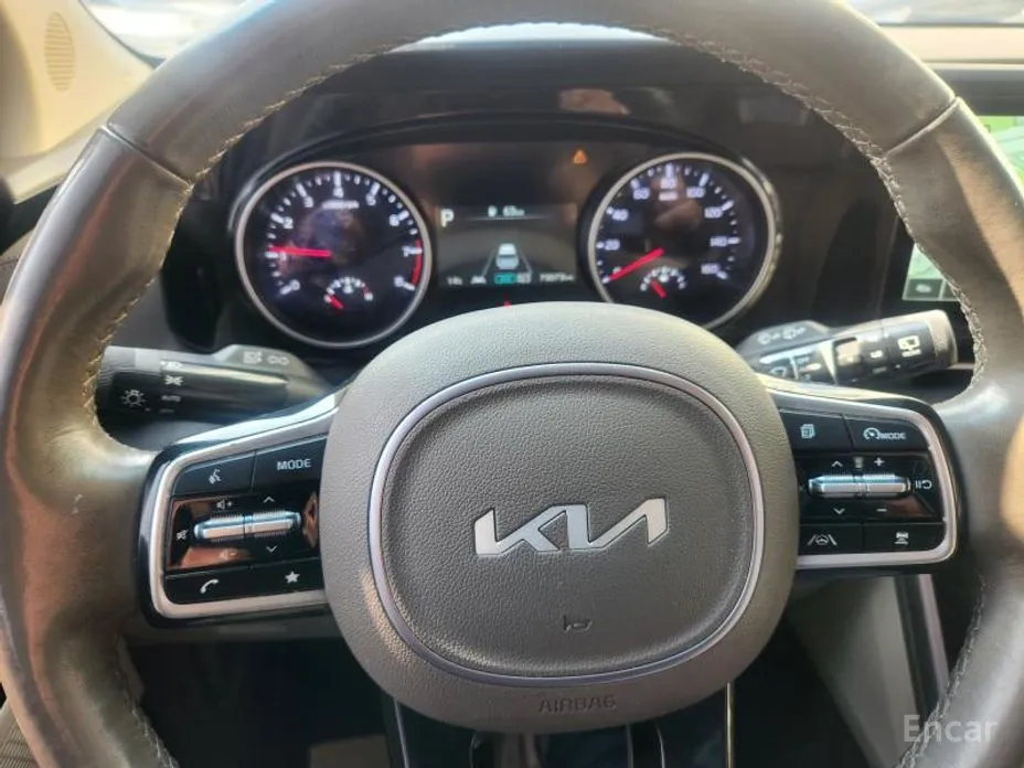 Фото 14 - Kia Carnival