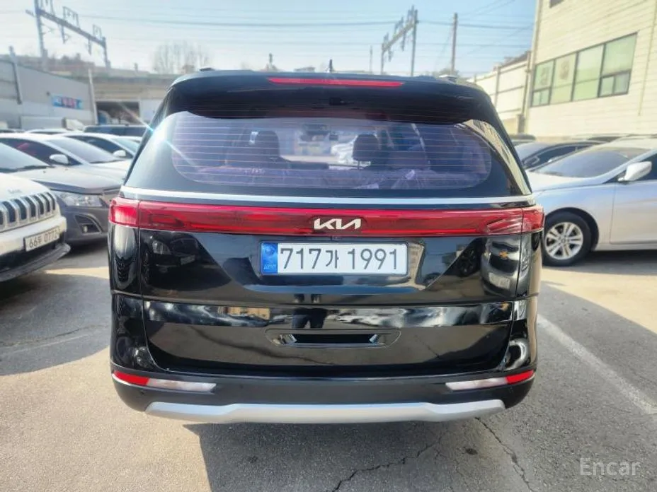 Фото 5 - Kia Carnival