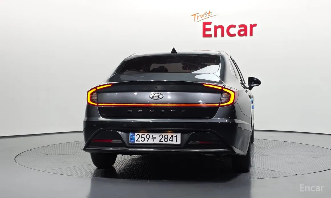 Фото 4 - Hyundai Sonata