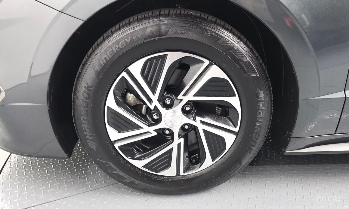 Фото 5 - Hyundai Sonata