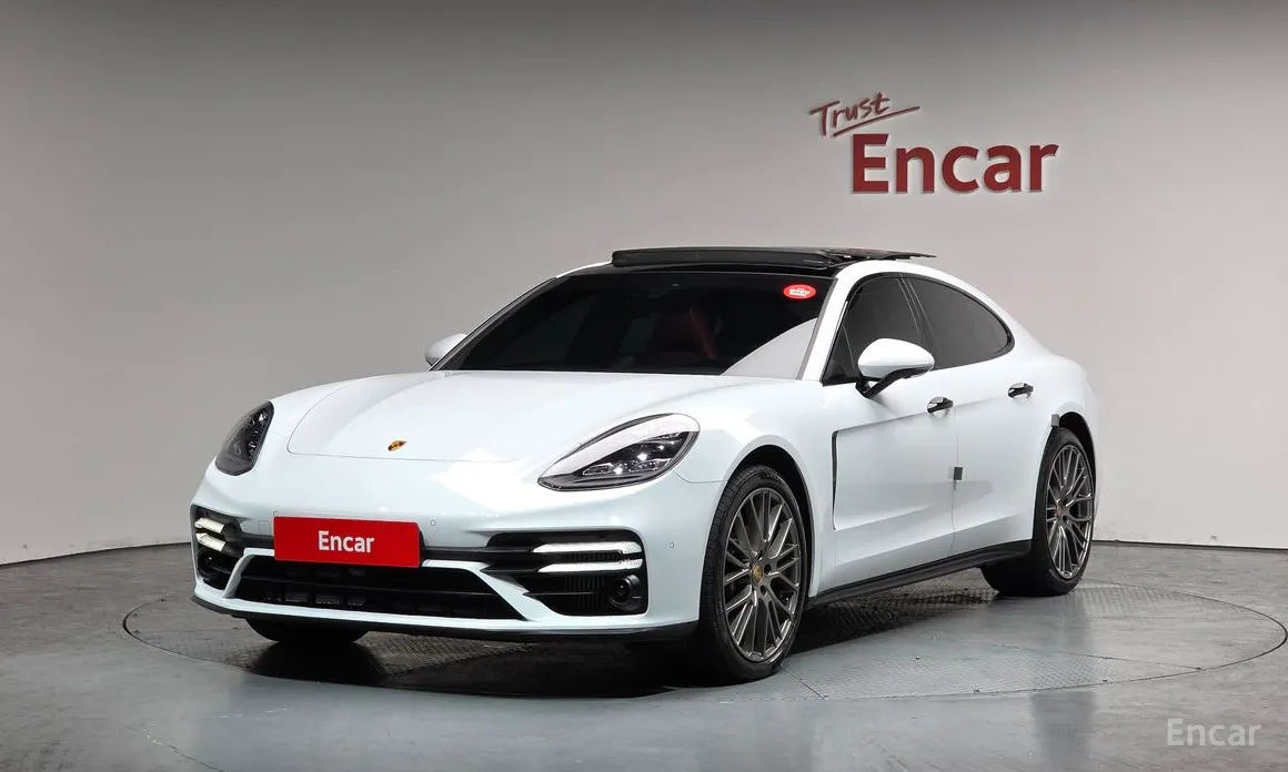 Фото 1 - Porsche Panamera