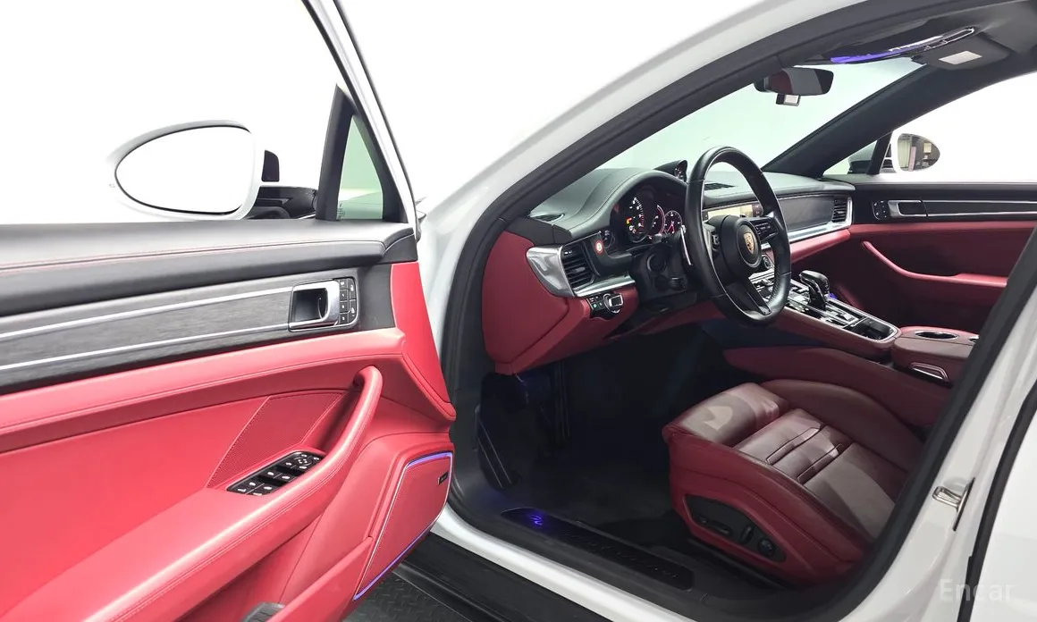 Фото 10 - Porsche Panamera