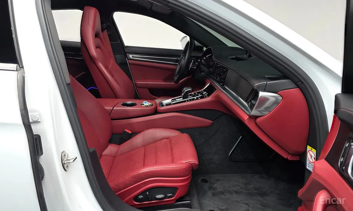 Фото 11 - Porsche Panamera