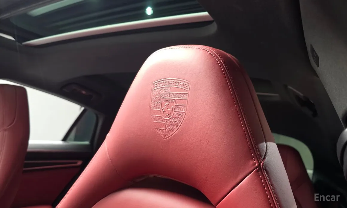 Фото 19 - Porsche Panamera