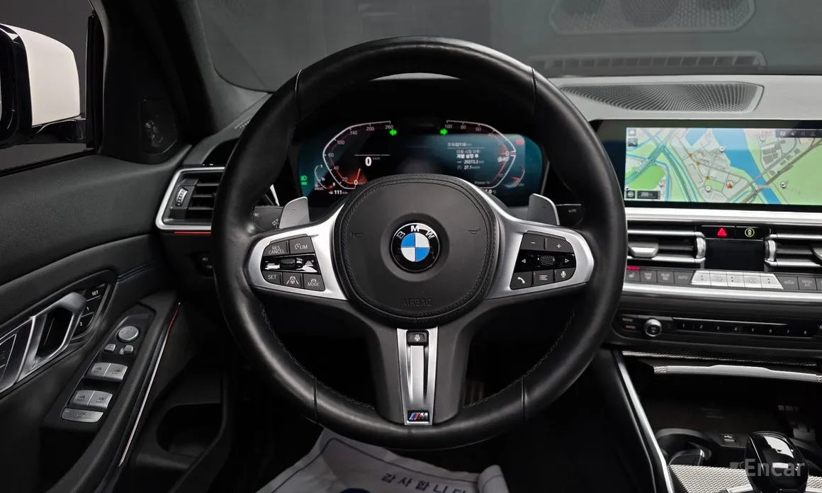 Photo 13 - BMW 3 Series