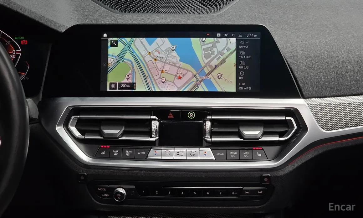 Photo 14 - BMW 3 Series