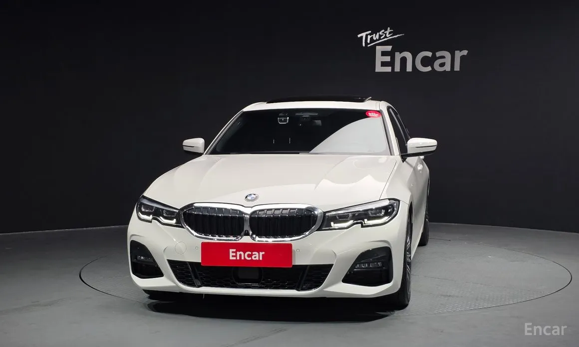 Photo 3 - BMW 3 Series