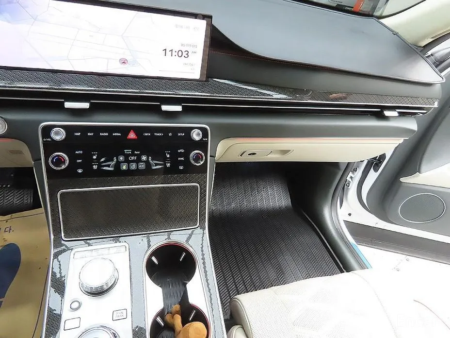 Фото 18 - Genesis GV80