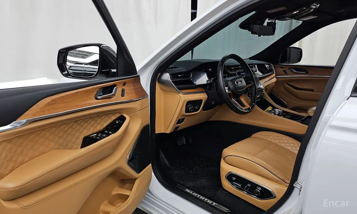 Фото 10 - Jeep Cherokee